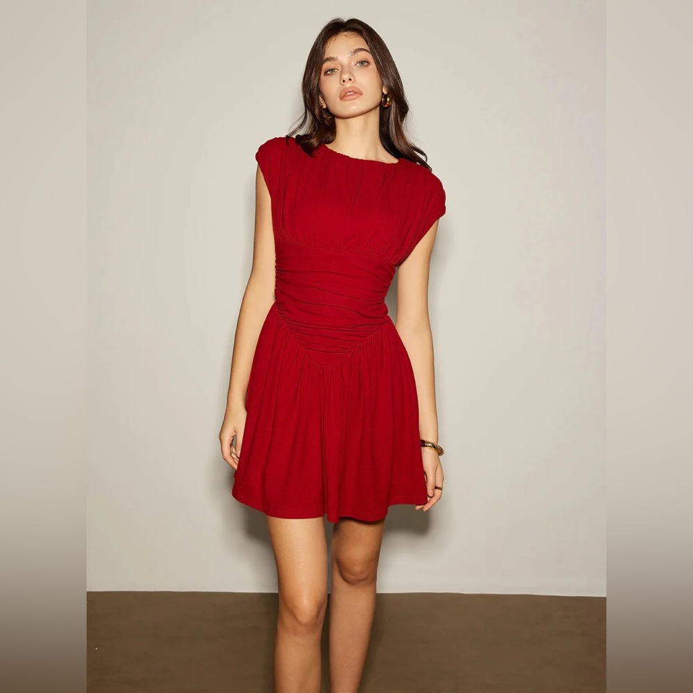 COMMENSE Elegant Pleated Ruffle Dress - size Medium